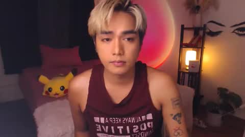 Snapshot of ultimatesexytrans chatting on February 17, 5:44 pm Alex online show from February 17, 5:44 pm
