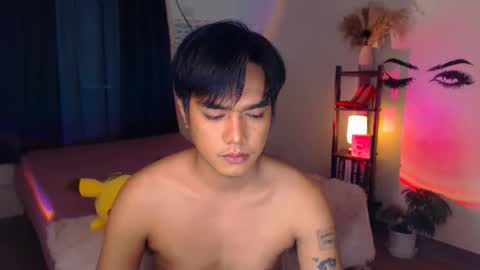 Snapshot of ultimatesexytrans chatting on February 23, 10:31 pm Alex online show from February 23, 10:31 pm