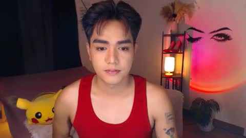 Snapshot of ultimatesexytrans chatting on March 12, 7:14 pm Alex online show from March 12, 7:14 pm