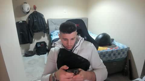 hi im mike tyson -  online show from April 18, 8:42 pm