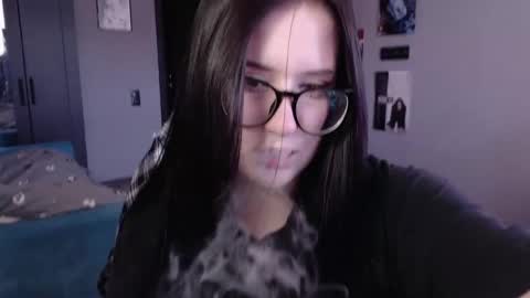 Snapshot of uminarin chatting on February 25, 9:31 am Julia online show from February 25, 9:31 am