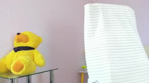 umnizza7777 online show from November 24, 9:30 am