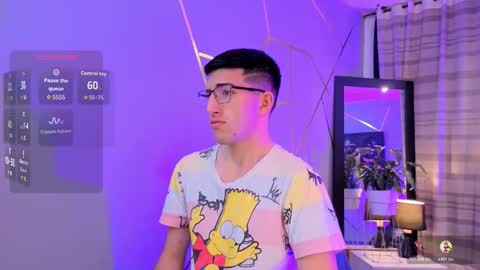 un_sluttyy online show from November 18, 11:35 am