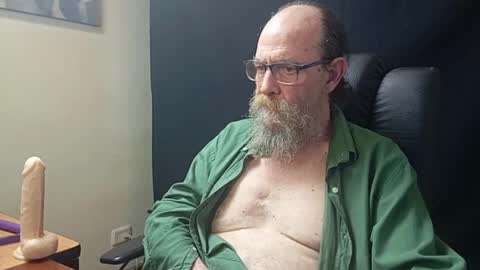 Uncle Hottie online show from April 4, 5:42 pm