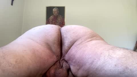 Snapshot of uncledenny1 chatting on September 22, 8:24 pm Hairy Sally online show from September 22, 8:24 pm