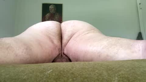 Snapshot of uncledenny1 chatting on September 20, 6:44 pm Hairy Sally online show from September 20, 6:44 pm