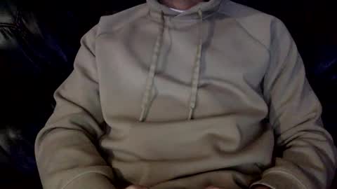 uncutone2345 online show from November 1, 5:50 am