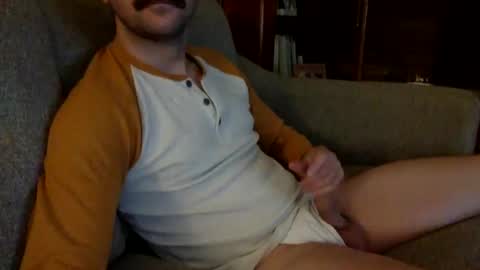 Snapshot of underwearguy230 chatting on January 6, 11:07 am underwearguy230 online show from January 6, 11:07 am