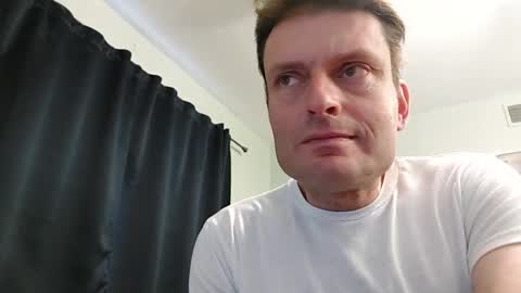 Snapshot of undress_me_ chatting on March 10, 4:35 pm undress me online show from March 10, 4:35 pm