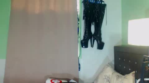 unforgetabletyra online show from January 3, 12:22 am