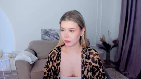 Alice online show from January 12, 8:05 pm