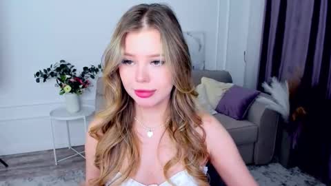 Alice online show from September 29, 7:57 pm