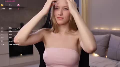 UnnaBella online show from November 14, 7:27 pm