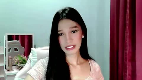 ur_asianbabexxx online show from February 7, 3:26 pm