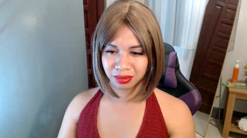 Snapshot of ur_cutiesthotasianxx chatting on January 27, 6:20 pm Vee online show from January 27, 6:20 pm