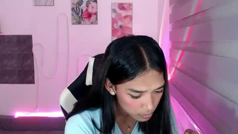 ur_dazzlingmorenaxx online show from September 25, 2:46 pm