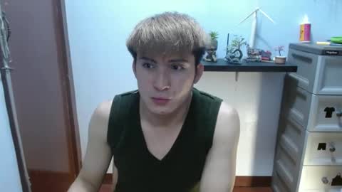 Snapshot of ur_jayqutee chatting on March 7, 8:23 am Ur jayqutee online show from March 7, 8:23 am