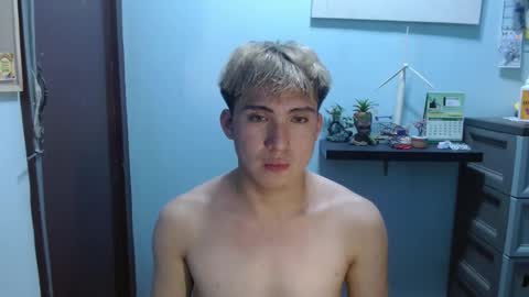 Snapshot of ur_jayqutee chatting on February 20, 12:15 pm Ur jayqutee online show from February 20, 12:15 pm