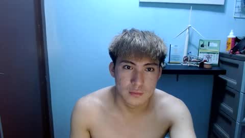 Snapshot of ur_jayqutee chatting on March 1, 4:37 am Ur jayqutee online show from March 1, 4:37 am