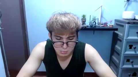 Snapshot of ur_jayqutee chatting on March 10, 7:44 am Ur jayqutee online show from March 10, 7:44 am