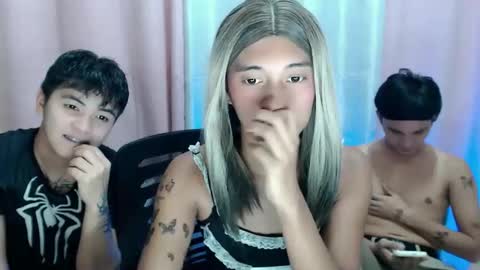 Ellie online show from November 10, 3:37 pm