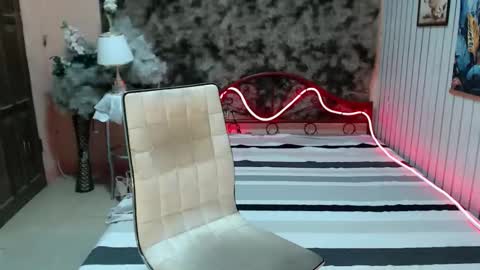 HI WE ARE NATHANIEL AND SEV online show from February 4, 7:07 pm