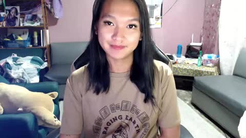 Snapshot of urasian_newra chatting on March 8, 8:03 pm NEWRA ALLISON online show from March 8, 8:03 pm