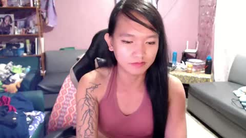 Snapshot of urasian_newra chatting on March 1, 1:11 am NEWRA ALLISON online show from March 1, 1:11 am