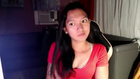 NEWRA  ALLISON online show from October 1, 4:39 pm