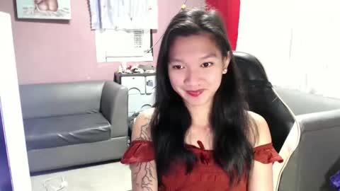 NEWRA  ALLISON online show from October 8, 5:41 pm