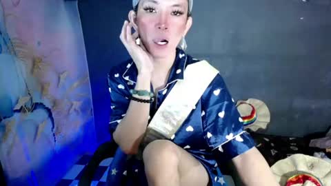 yana online show from May 17, 9:18 am