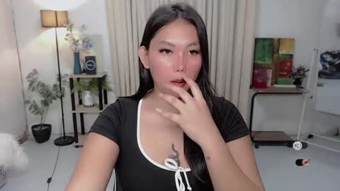 Snapshot of urasiangirl_megan chatting on January 28, 10:23 am Megan dont forget to follow me and make me happy here when you join to my room I am your megan loving and caring woman online show from January 28, 10:23 am