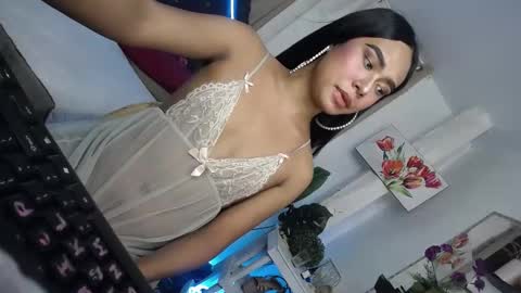 Pau online show from March 5, 10:00 am