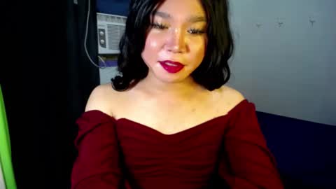 Snapshot of urasiansweet_cummer chatting on March 7, 2:15 am KENDRA online show from March 7, 2:15 am