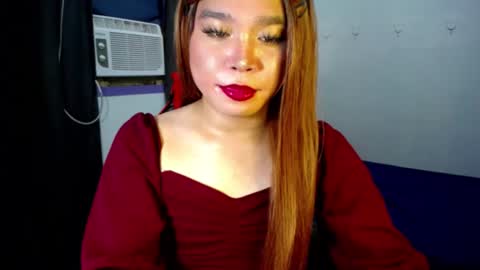 Snapshot of urasiansweet_cummer chatting on February 22, 3:23 am KENDRA online show from February 22, 3:23 am