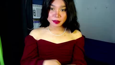 Snapshot of urasiansweet_cummer chatting on February 25, 12:47 am KENDRA online show from February 25, 12:47 am
