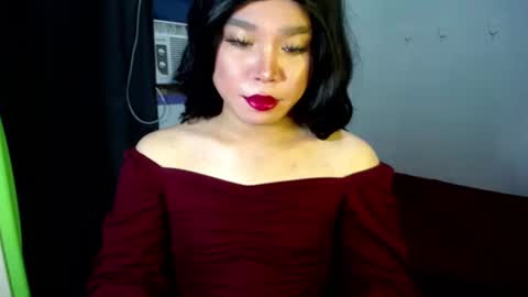 Snapshot of urasiansweet_cummer chatting on March 12, 2:52 am KENDRA online show from March 12, 2:52 am