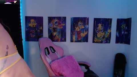 Danielle  online show from October 28, 9:10 am