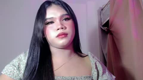 Snapshot of urbabysofia0305 chatting on February 18, 2:16 pm Sofia online show from February 18, 2:16 pm