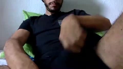 Snapshot of urbestbigdick chatting on January 4, 9:41 pm urbestbigdick online show from January 4, 9:41 pm