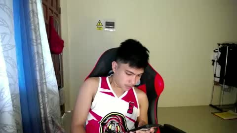 Dannie online show from December 2, 5:04 am