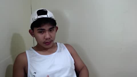 Snapshot of urcutie_asianboy chatting on September 13, 7:00 am KEN online show from September 13, 7:00 am