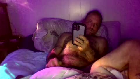 Snapshot of urdaddy875867 chatting on December 27, 5:31 am urdaddy875867 online show from December 27, 5:31 am