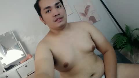 ure_fattytoy143 online show from May 8, 6:08 am