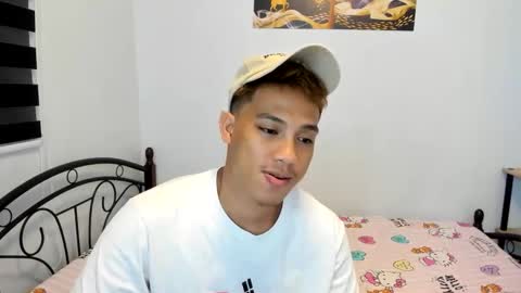 urfucker_vinz online show from May 31, 1:32 pm