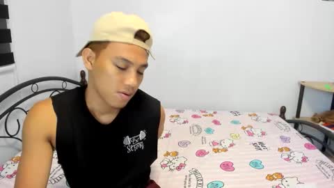 urfucker_vinz online show from May 27, 6:27 pm