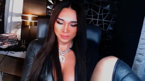 My bella 3 online show from October 4, 8:56 am