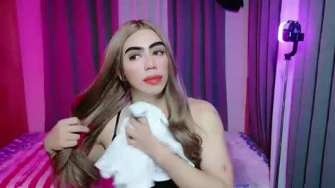 Snapshot of urguy_francis chatting on September 22, 12:53 pm urguy_francis online show from September 22, 12:53 pm