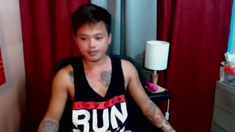 Snapshot of urhot_fucker13 chatting on February 2, 8:34 am JUST CALL MY NAME jayrus online show from February 2, 8:34 am