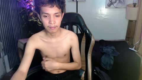 urhot_johny online show from April 19, 1:56 pm